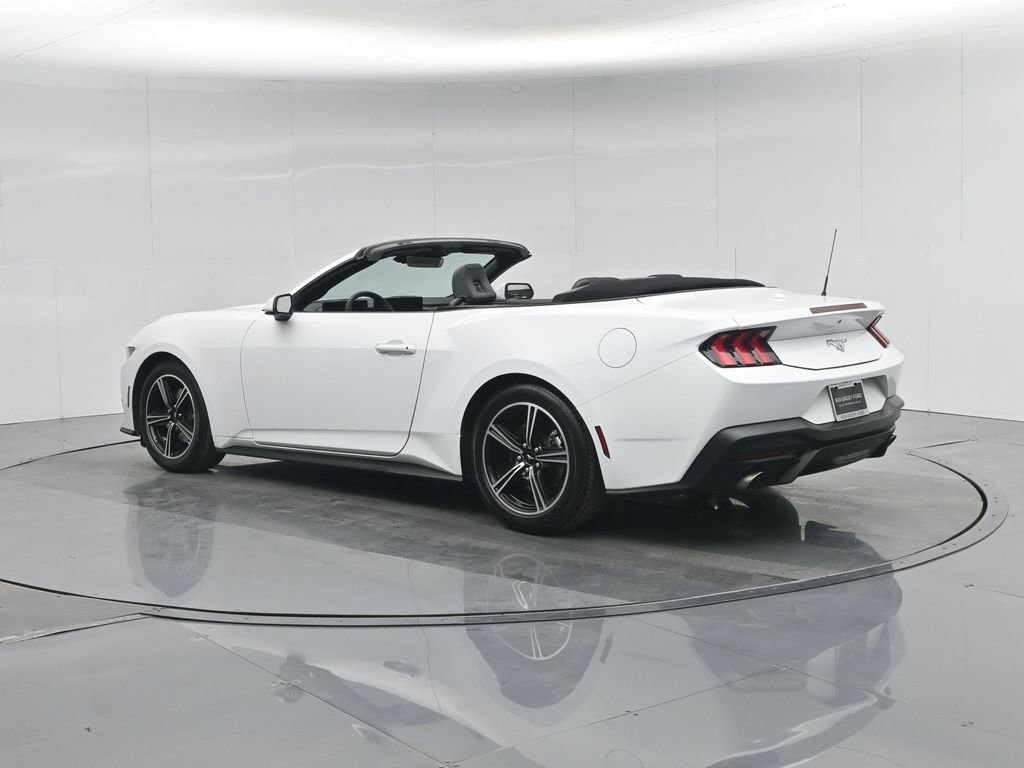 Used 2024 Ford Mustang EcoBoost image 7