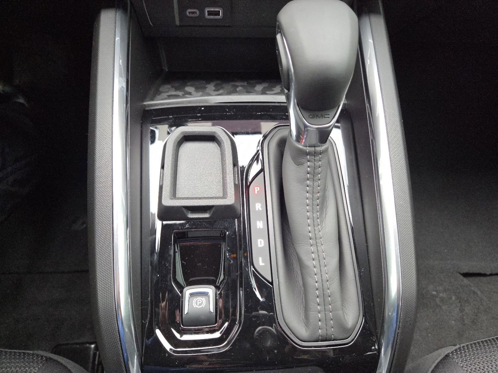 New 2026 GMC Canyon Elevation w/ Convenience Package image 33