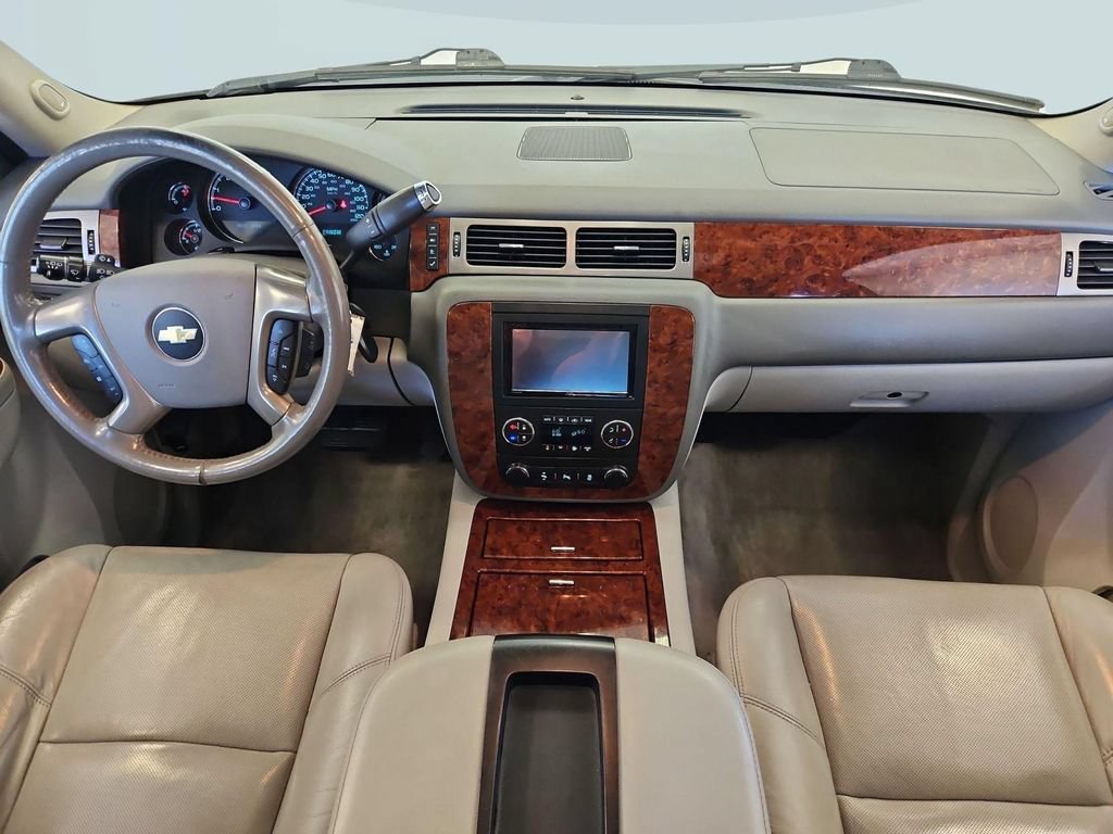 Used 2014 Chevrolet Suburban LTZ AWD/4WD image 22