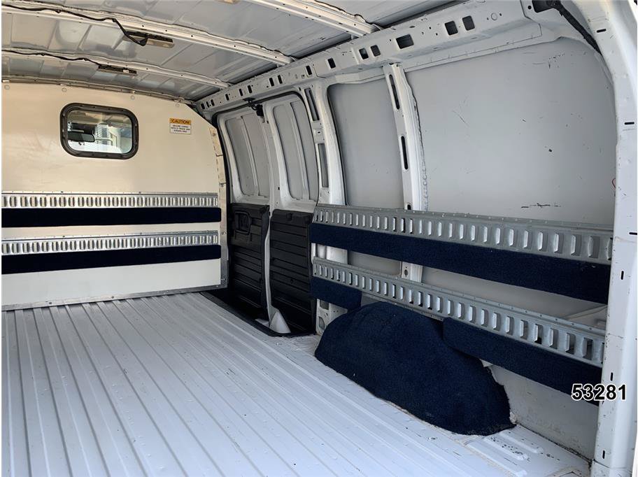 Used 2019 Chevrolet Express 2500 RWD image 11