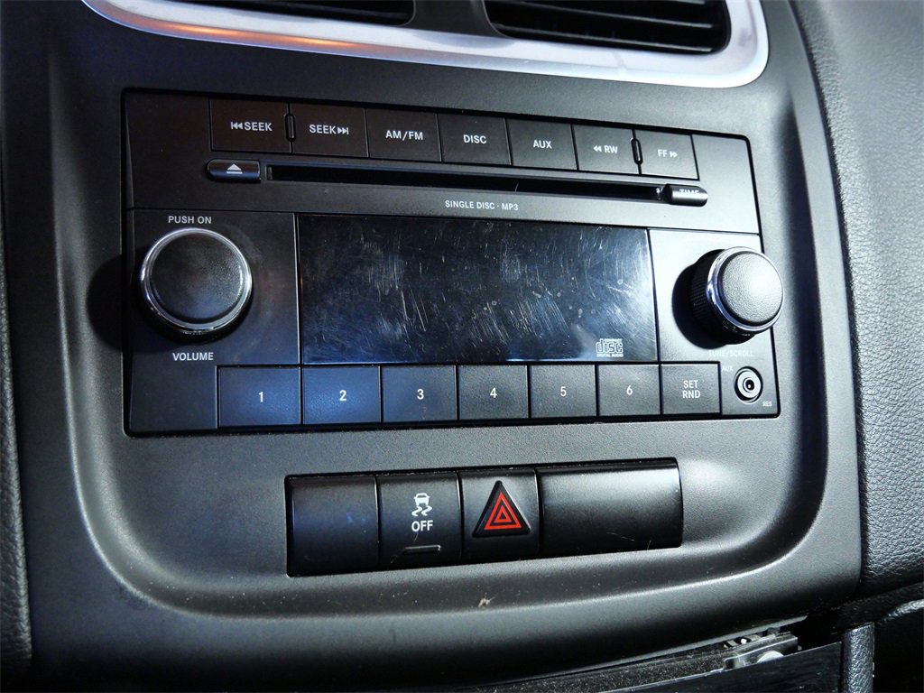 Used 2013 Dodge Avenger SE image 22