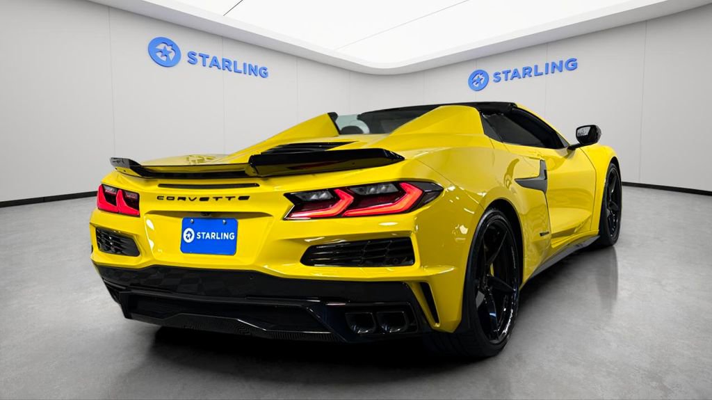 Used 2025 Chevrolet Corvette E-Ray w/ Stealth Interior Trim Package image 24