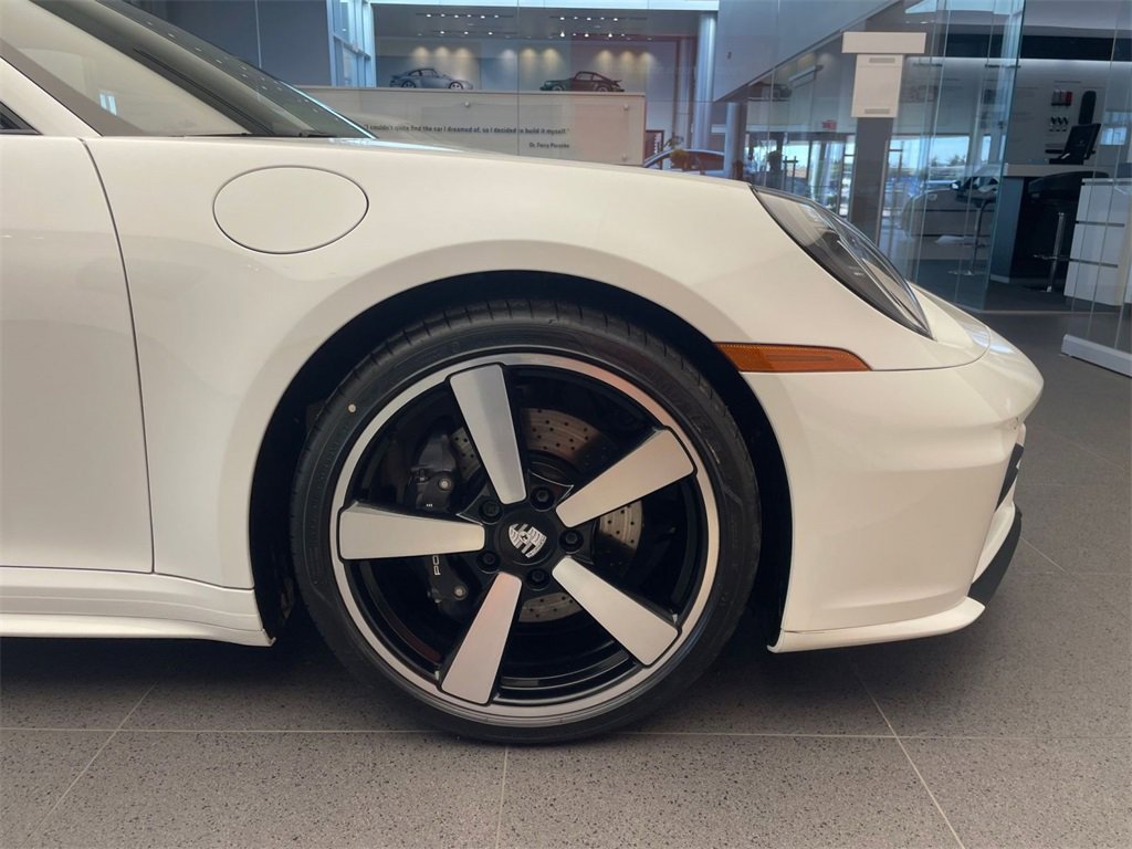 Certified 2025 Porsche 911 Carrera image 25