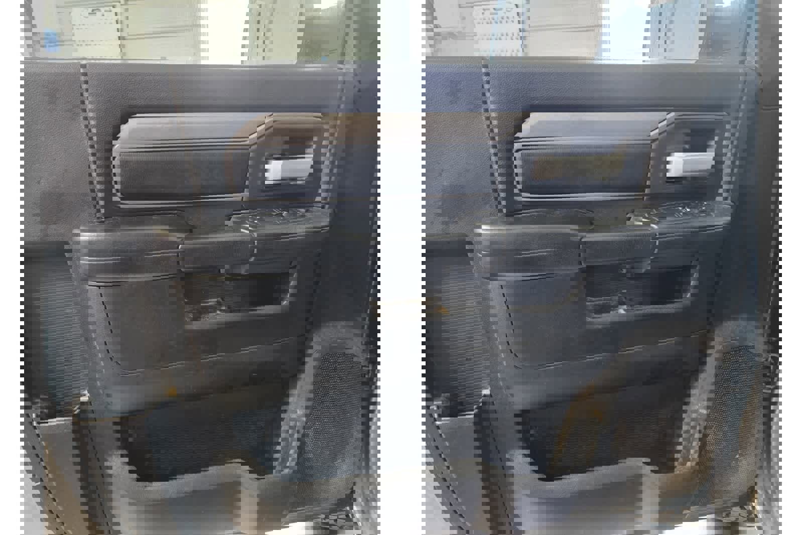 Used 2019 RAM 2500 Tradesman w/ Chrome Appearance Group image 15