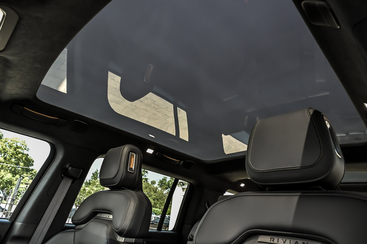 Used 2023 Rivian R1S Adventure AWD/4WD image 22