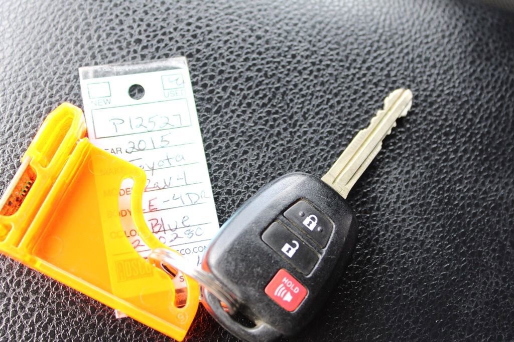 Used 2015 Toyota RAV4 LE image 26