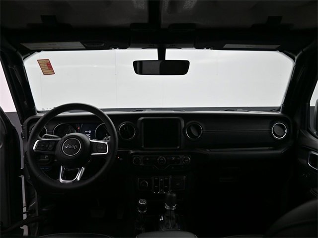 Used 2023 Jeep Wrangler Unlimited Sahara image 26