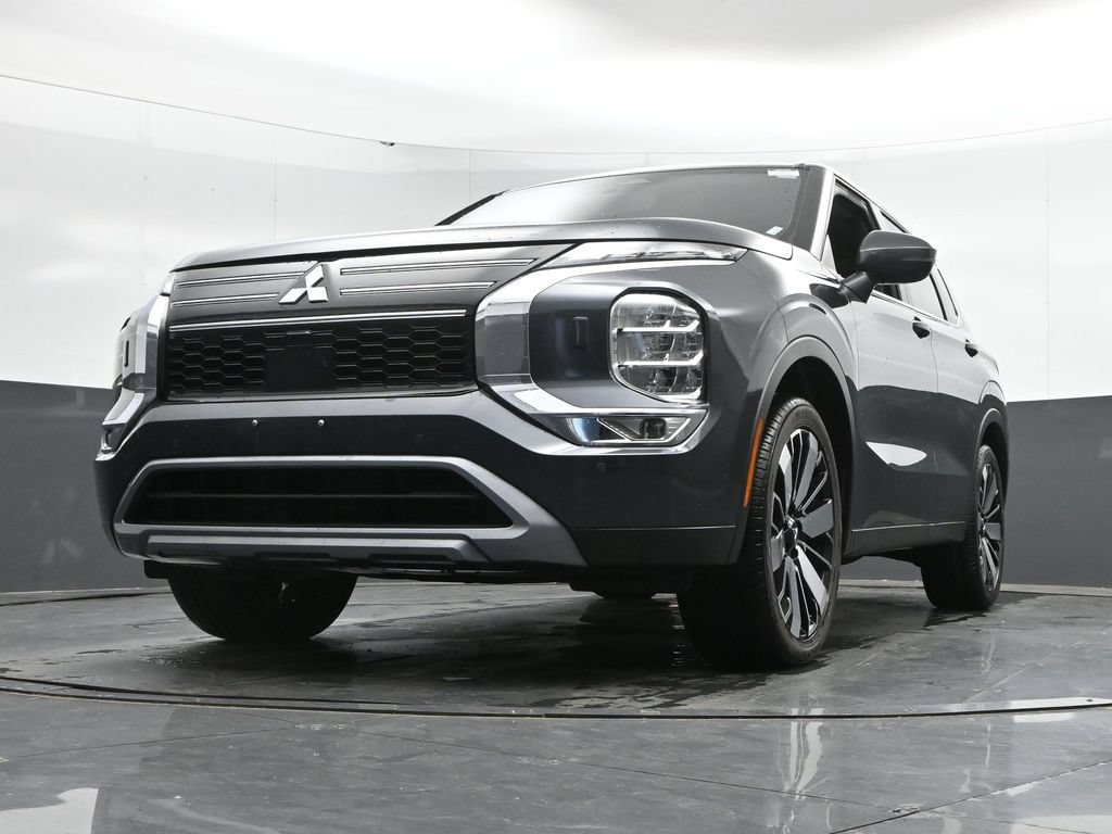 Used 2025 Mitsubishi Outlander SE AWD/4WD image 45