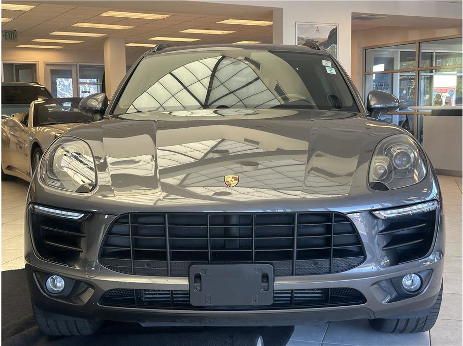 Used 2018 Porsche Macan Sport Edition image 2