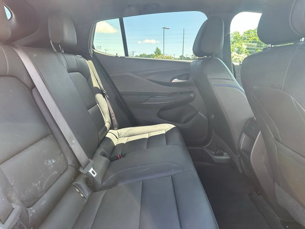 Used 2025 Buick Envista Sport Touring w/ Convenience II Package FWD image 12
