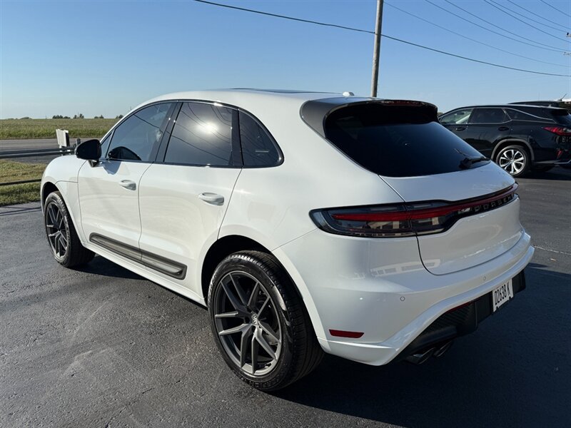 Used 2025 Porsche Macan Turbo AWD/4WD image 8