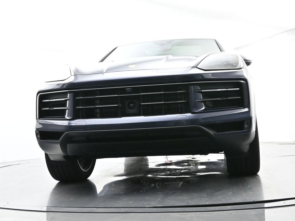 Certified 2025 Porsche Cayenne E-Hybrid Coupe image 55