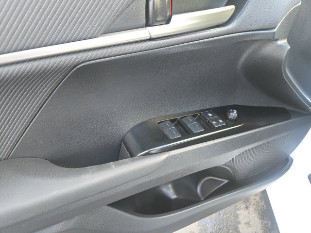 Used 2026 Toyota Camry SE FWD image 25