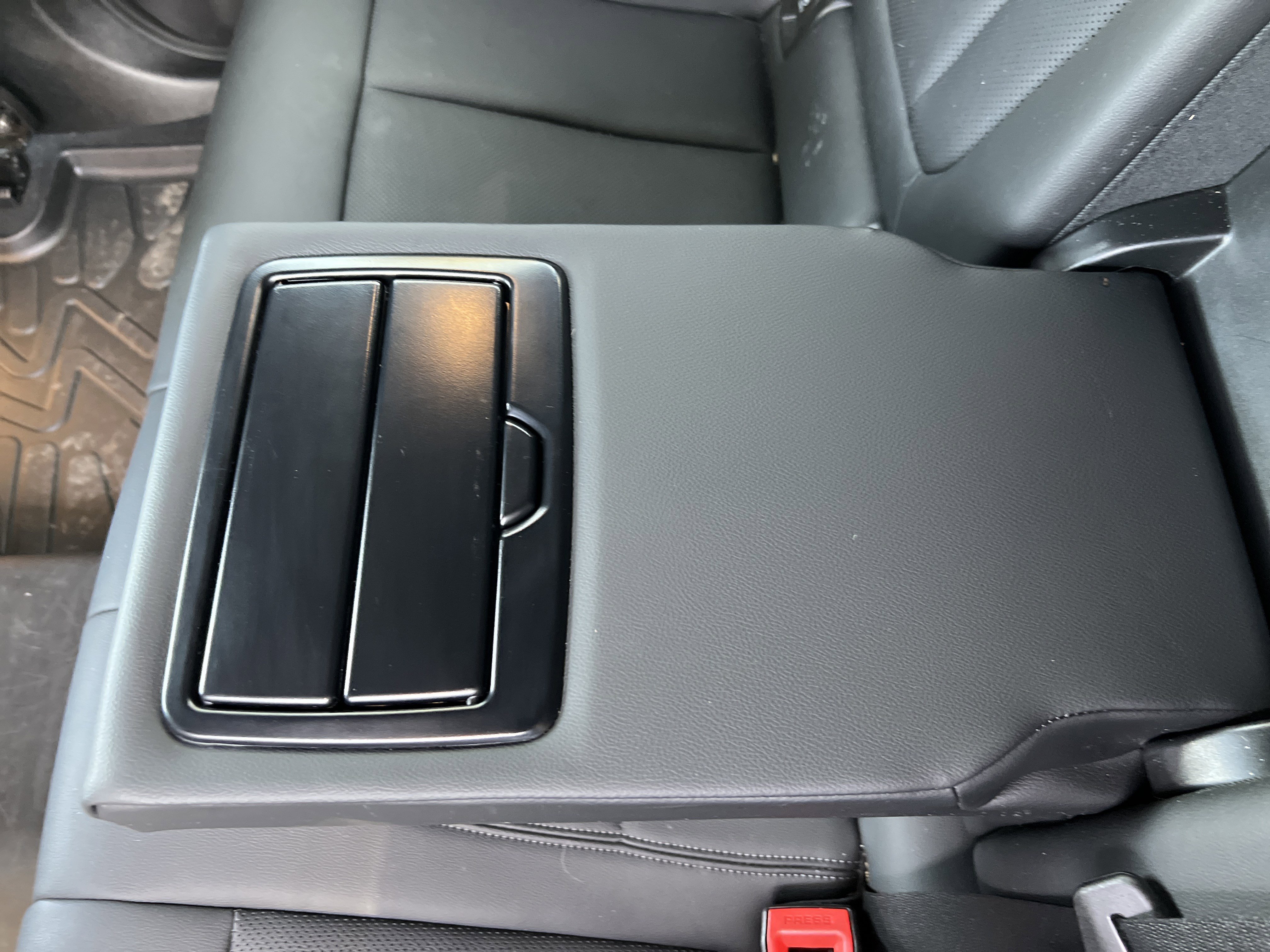 Used 2023 BMW X4 M40i w/ Premium Package image 40