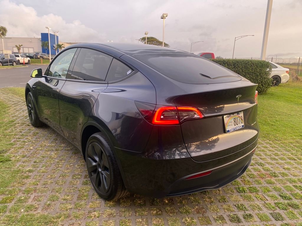 Used 2025 Tesla Model Y Long Range image 5