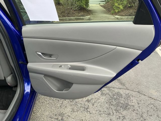 Used 2024 Hyundai Elantra SEL image 11