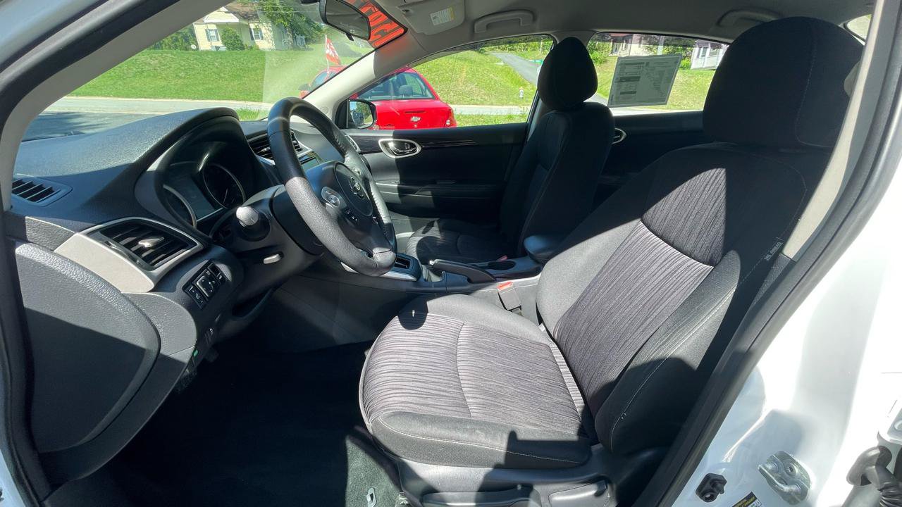 Used 2019 Nissan Sentra SV FWD image 18