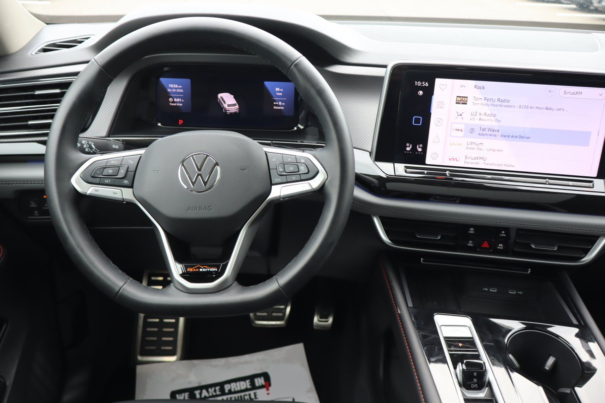 Used 2025 Volkswagen Atlas Peak Edition SE AWD/4WD image 11