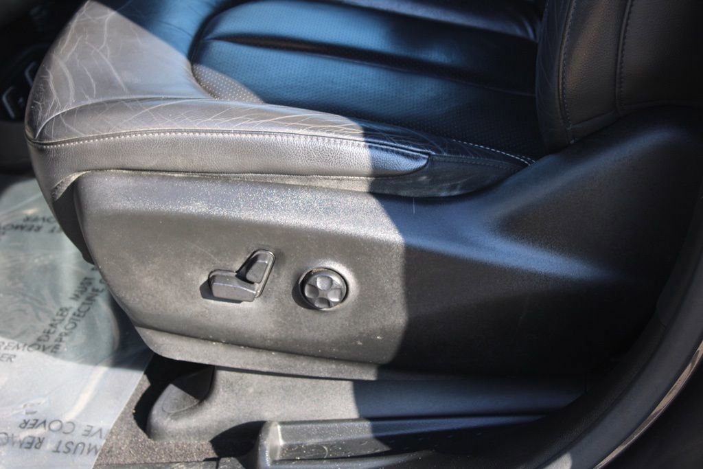 Used 2018 Chrysler Pacifica Touring-L w/ Premium Audio Group image 17