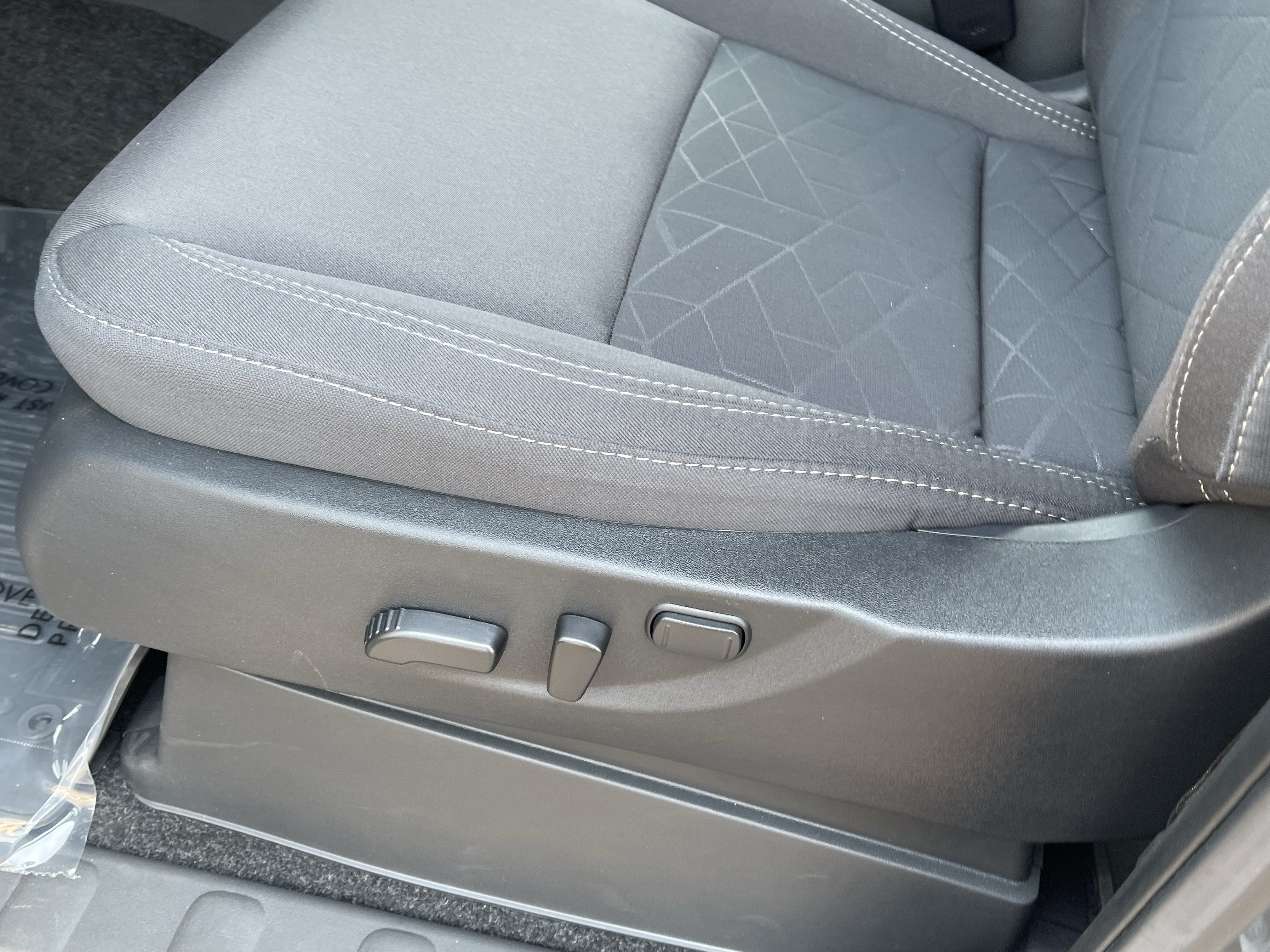 Used 2025 Nissan Frontier SV AWD/4WD image 19