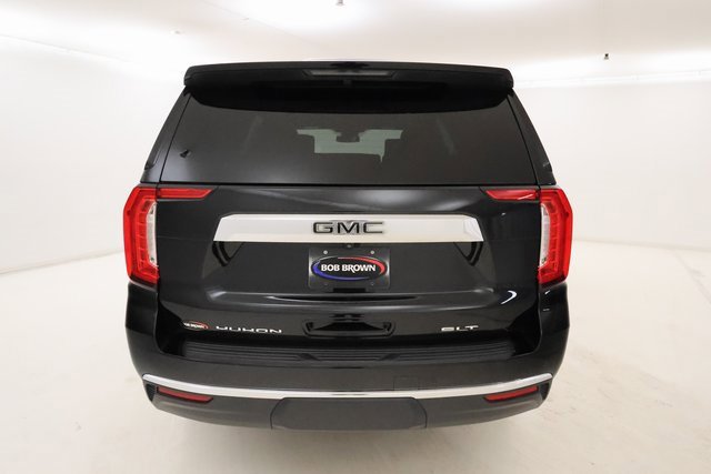 Used 2023 GMC Yukon SLT w/ SLT Premium Package image 4