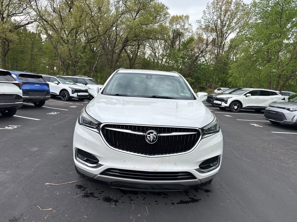 Used 2018 Buick Enclave Premium AWD/4WD image 2