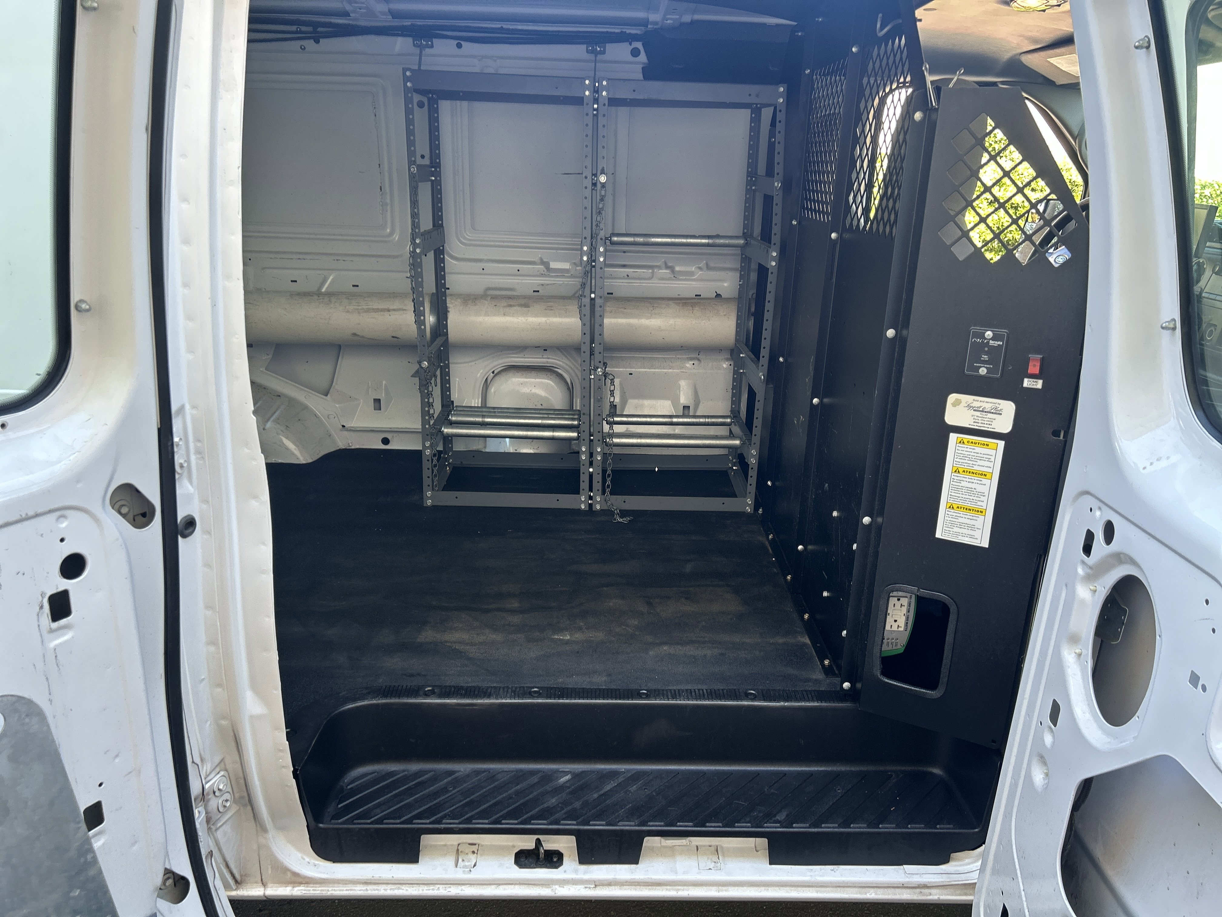 Used 2014 Ford E-150 and Econoline 150 w/ Power Group RWD image 18