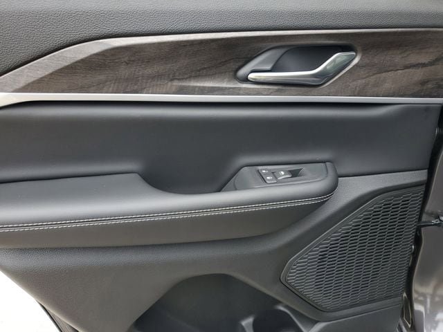 New 2026 Jeep Grand Cherokee Altitude AWD/4WD image 15