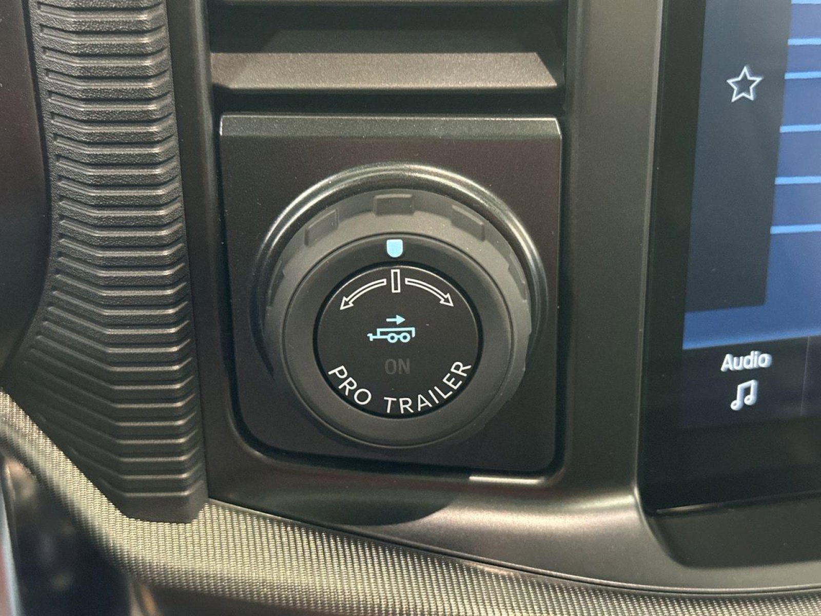 New 2025 Ford F150 Platinum w/ Equipment Group 702A High image 28