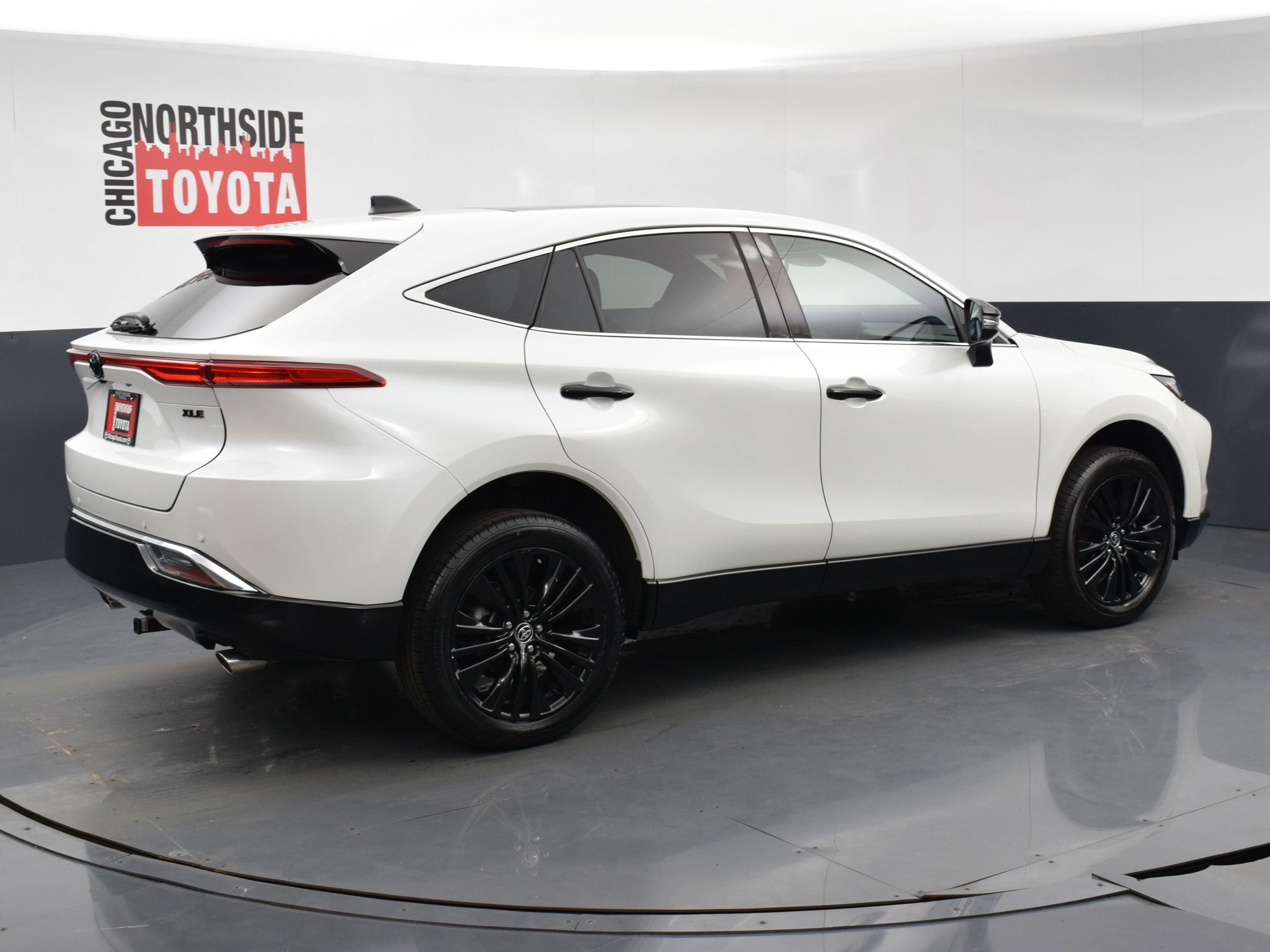 Used 2023 Toyota Venza Nightshade AWD/4WD image 4