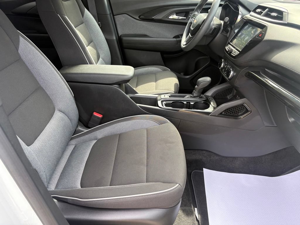 Used 2023 Chevrolet TrailBlazer LT w/ Convenience Package FWD image 27