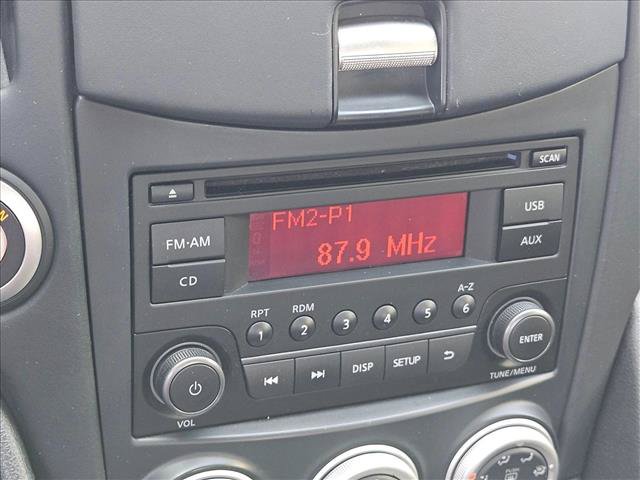 Used 2016 Nissan 370Z Coupe RWD image 26