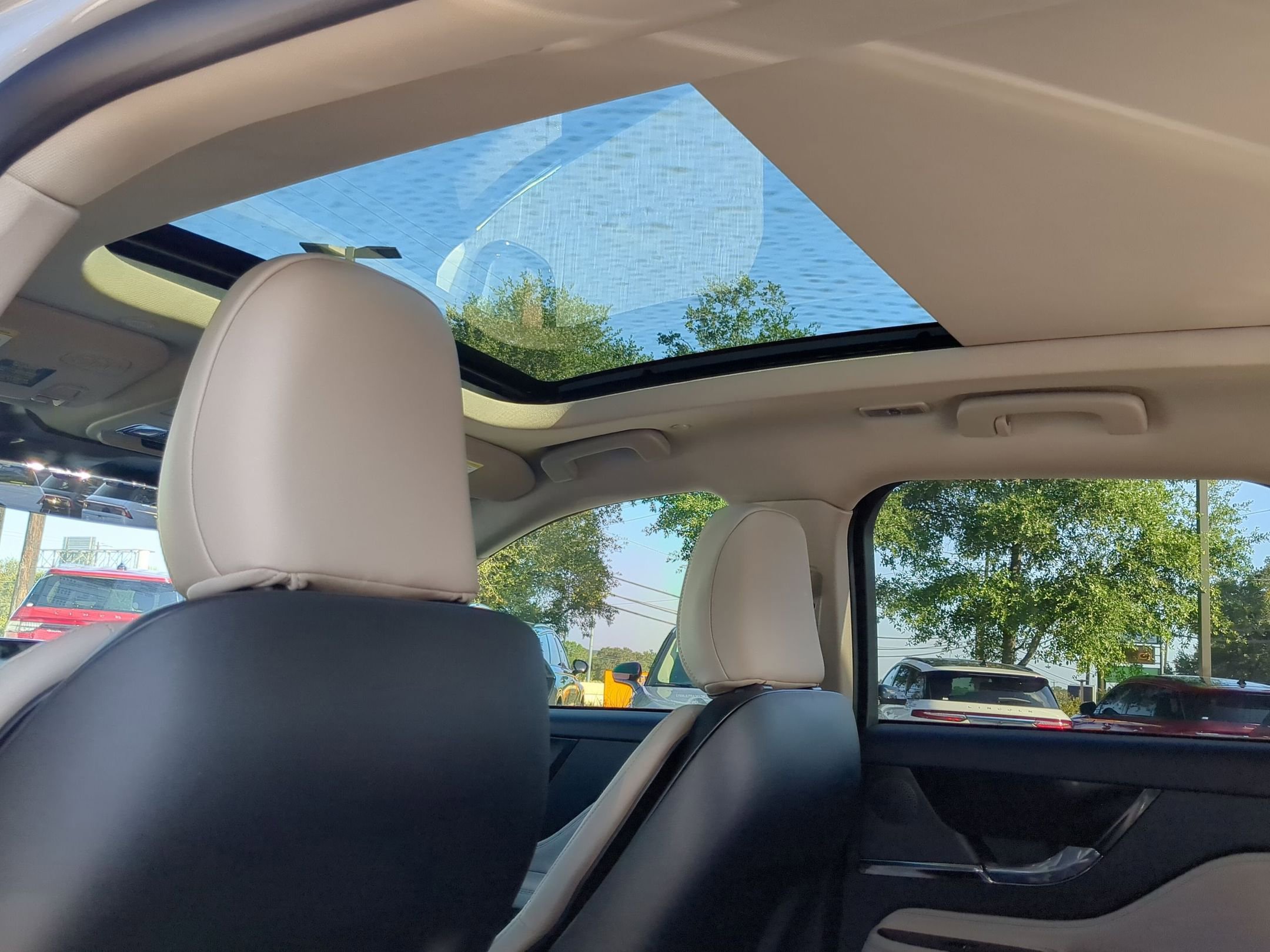 New 2026 Lincoln Corsair Reserve image 21