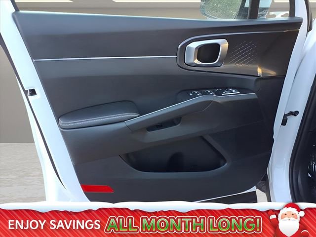 Used 2025 Kia Sorento S image 19