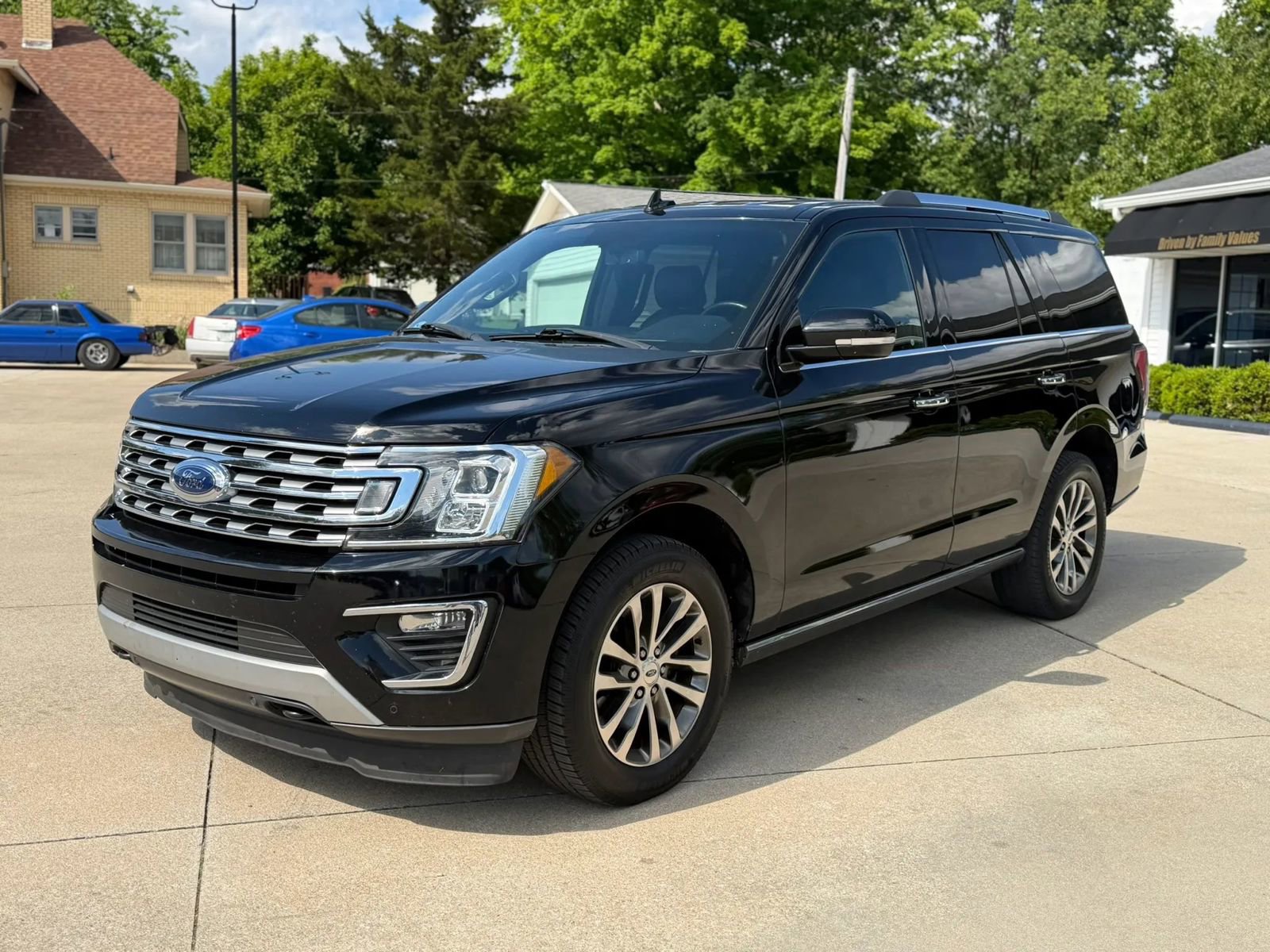 Used 2018 Ford Expedition Limited AWD/4WD image 4