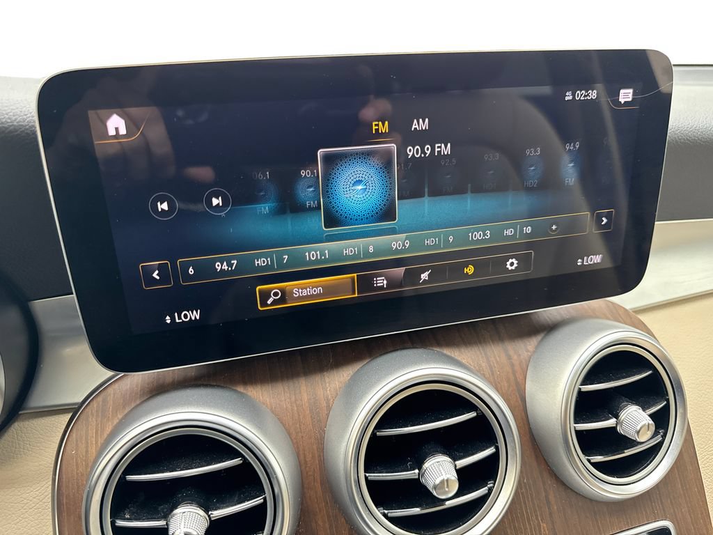 Used 2021 Mercedes-Benz GLC 300 4MATIC image 60