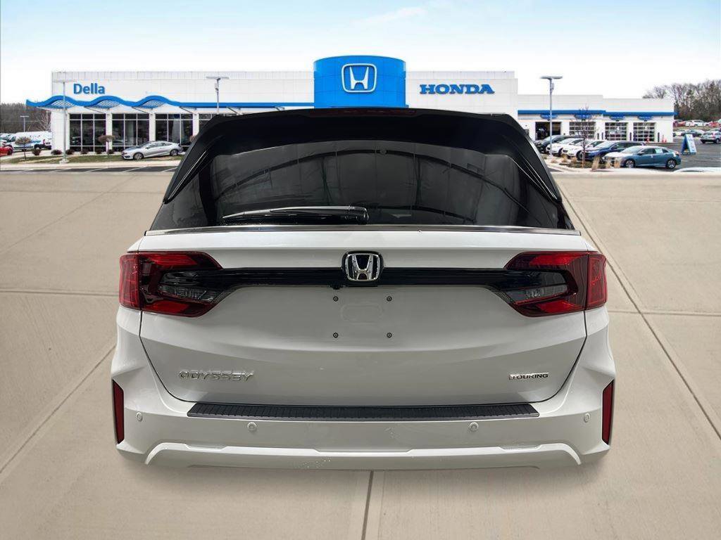 New 2026 Honda Odyssey Touring image 4