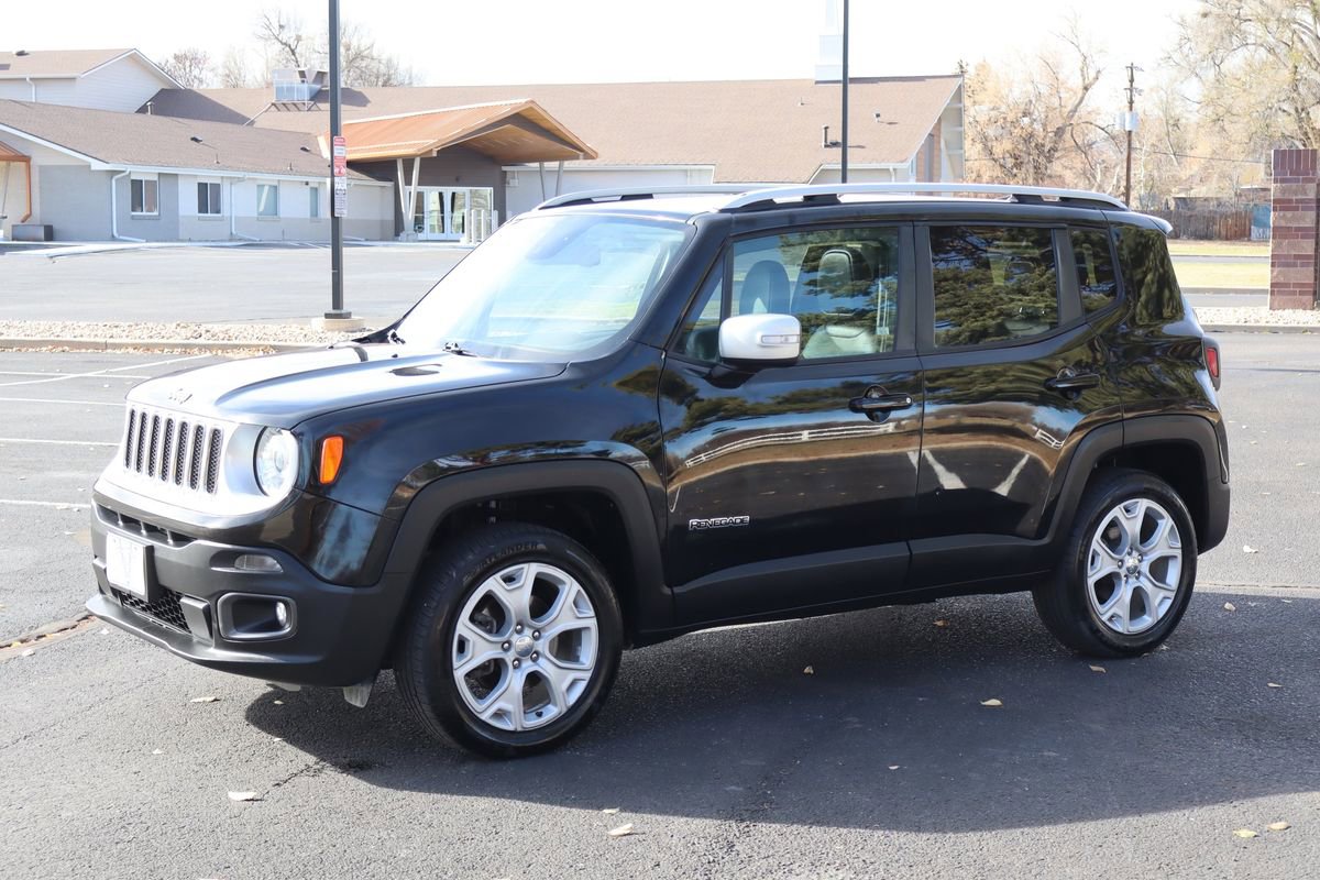 Used 2018 Jeep Renegade Limited w/ UConnect 8.4 Nav Group AWD/4WD image 10