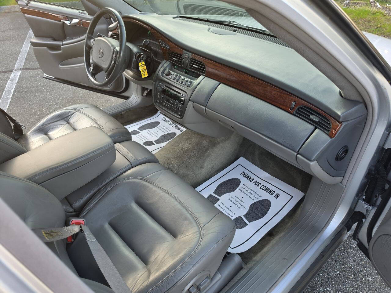 Used 2000 Cadillac De Ville FWD image 30
