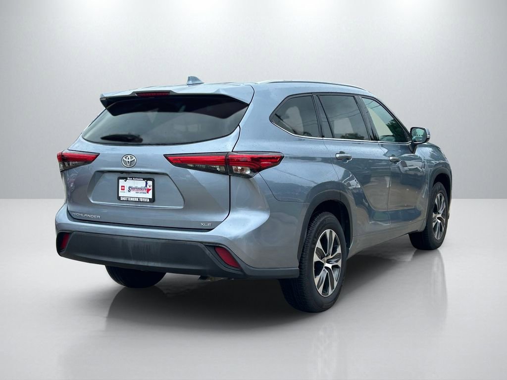 Used 2020 Toyota Highlander XLE FWD image 5
