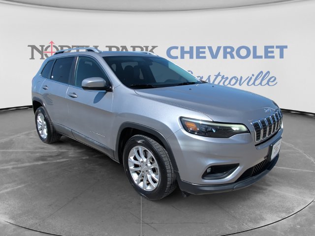 Used 2019 Jeep Cherokee Latitude w/ Popular Appearance Group