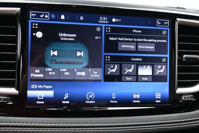 Used 2021 Chrysler Pacifica Touring w/ S Appearance Package FWD image 19