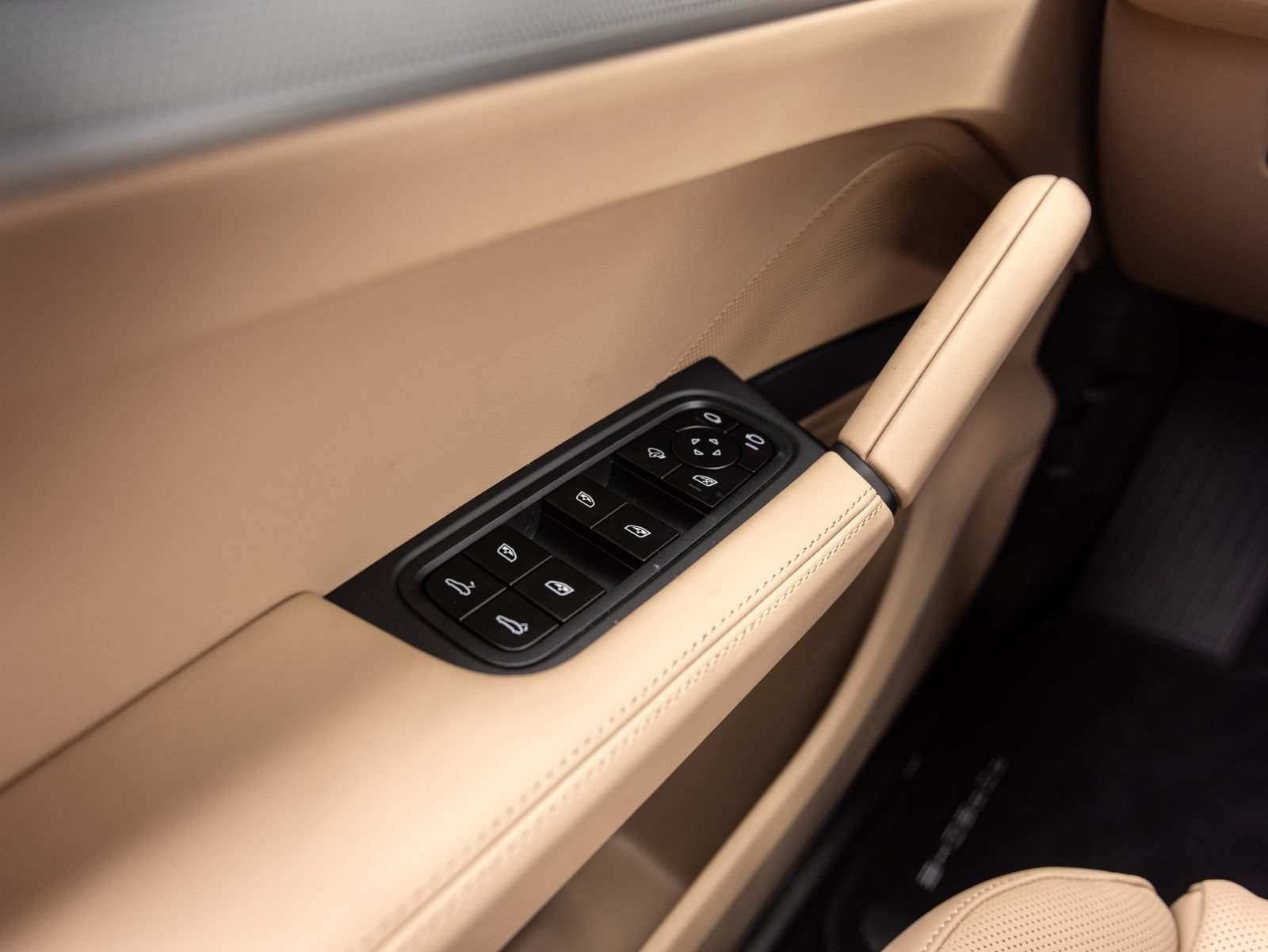 New 2026 Porsche Cayenne S AWD/4WD image 22