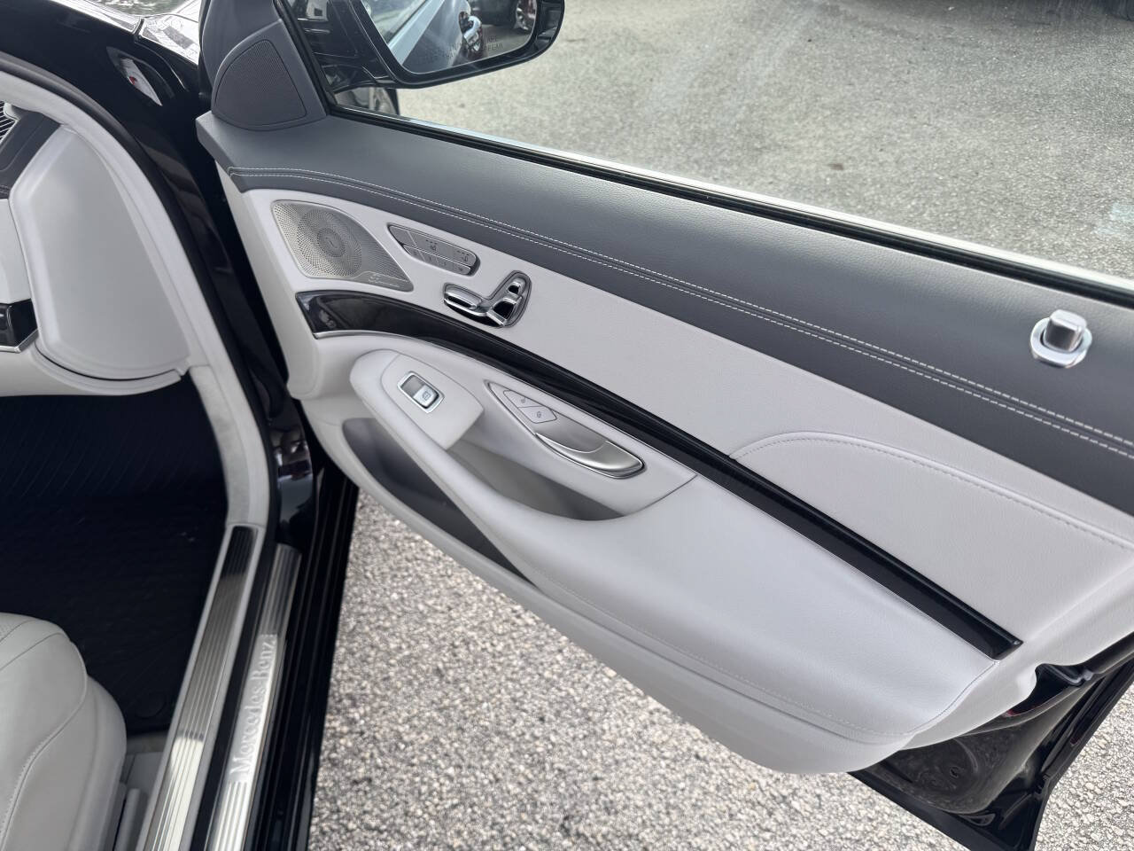Used 2015 Mercedes-Benz S 550 4MATIC Sedan image 10