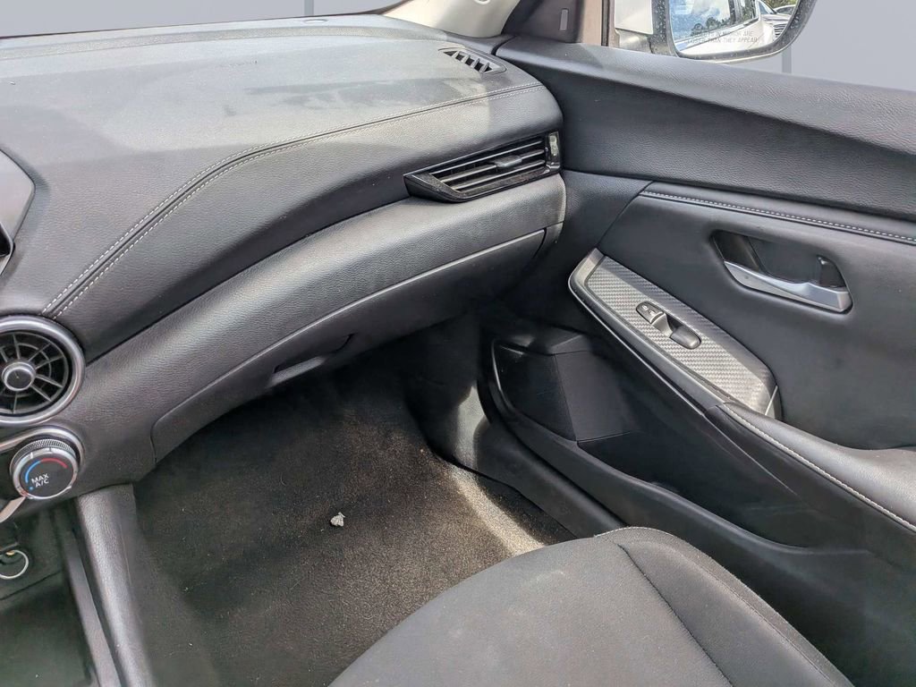 Used 2025 Nissan Sentra SV image 15