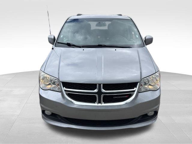 Used 2017 Dodge Grand Caravan SXT FWD image 2