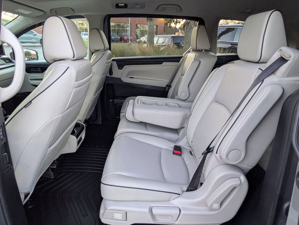Used 2025 Honda Odyssey Touring image 14