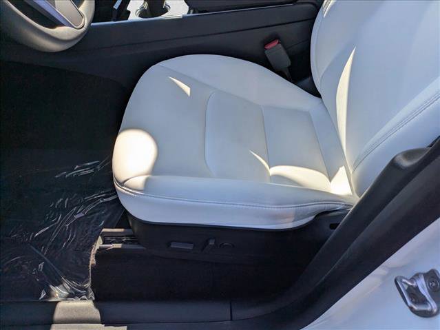 Used 2020 Tesla Model Y Long Range image 12