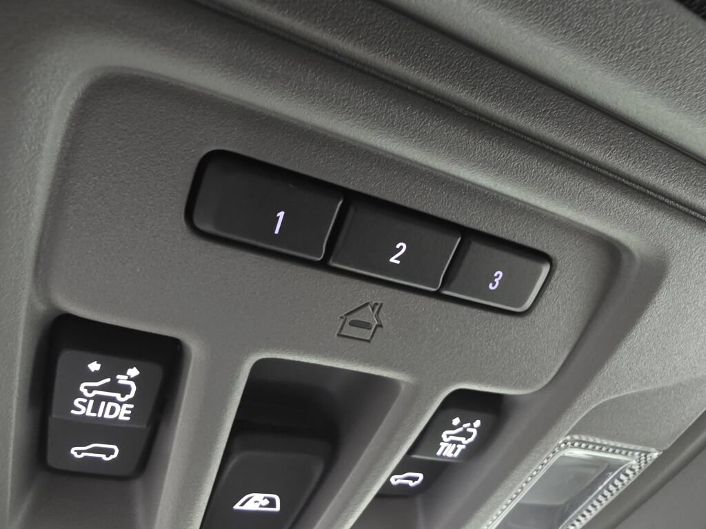 Used 2019 Chevrolet Silverado 1500 RST AWD/4WD image 19