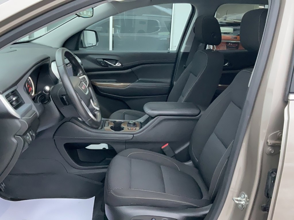 Used 2022 GMC Acadia SLE w/ Driver Convenience Package image 8